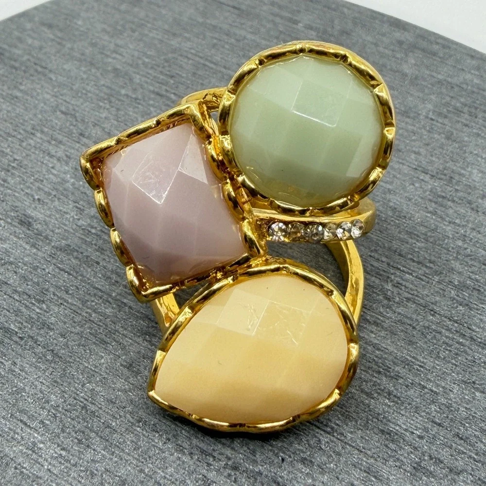 Gold Tone Pastel Pink Green Yellow Faceted Rhinestone Statement Ring Gift